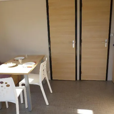 Avec Terrasse A Saint-sornin Pour 4 Personnes - Api-1-52-414 캠프장 Saint-Sornin (Charente-Maritime)