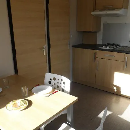 Campingplatz Avec Terrasse A Saint-sornin Pour 4 Personnes - Api-1-52-414 Saint-Sornin (Charente-Maritime)