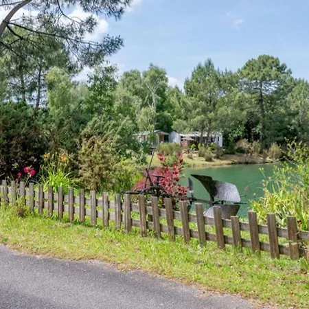 Avec Terrasse A Saint-sornin Pour 4 Personnes - Api-1-52-414 * Saint-Sornin (Charente-Maritime)