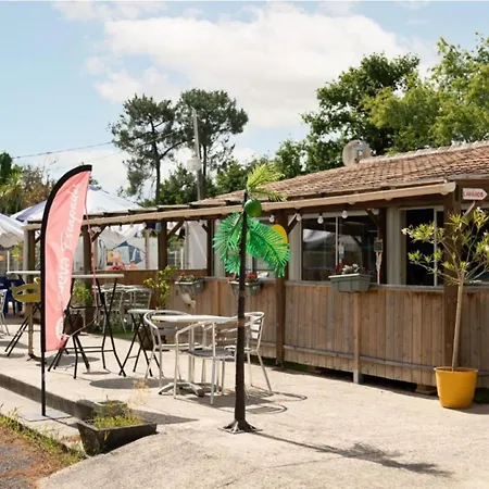 Campsite Avec Terrasse A Saint-sornin Pour 4 Personnes - Api-1-52-414 Saint-Sornin (Charente-Maritime)