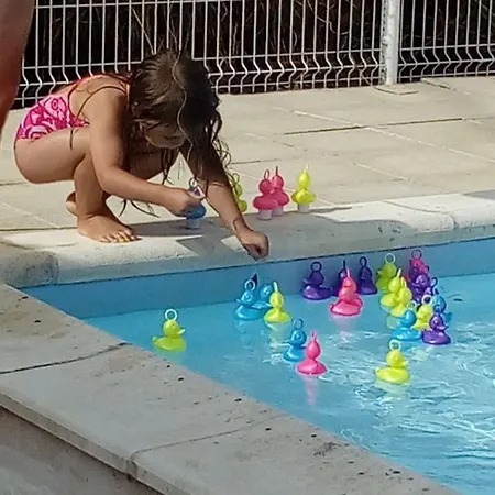 Avec Terrasse A Saint-sornin Pour 4 Personnes - Api-1-52-414 Camping Saint-Sornin (Charente-Maritime)