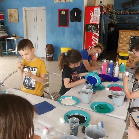 Camping Avec Terrasse A Saint-sornin Pour 4 Personnes - Api-1-52-414